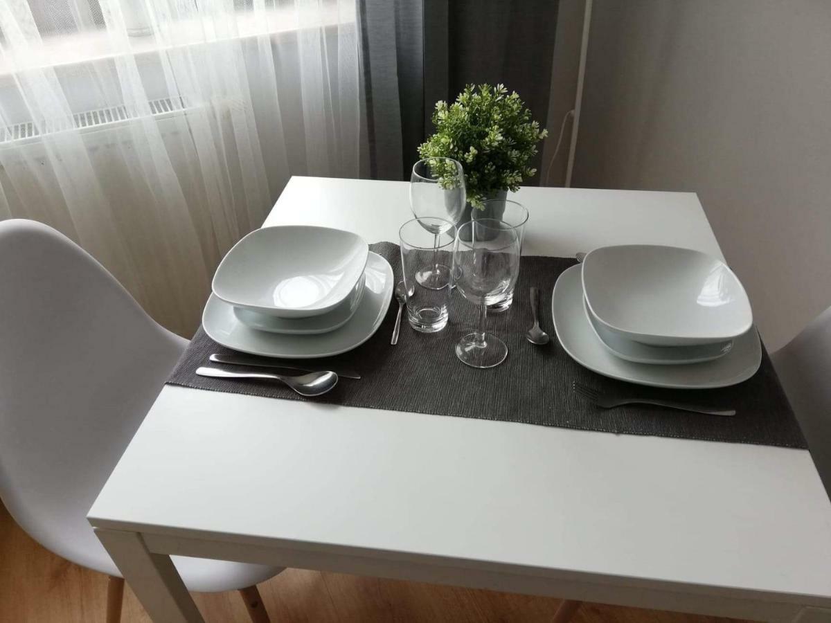 Pokoje Przy Rondzie Apartment Czestochowa Luaran gambar
